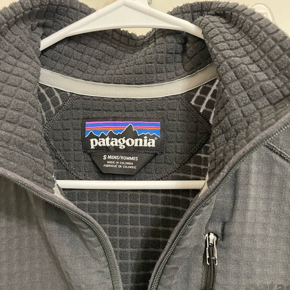 Patagonia Men’s R1 Pullover - Forge Grey - Picture 3 of 3